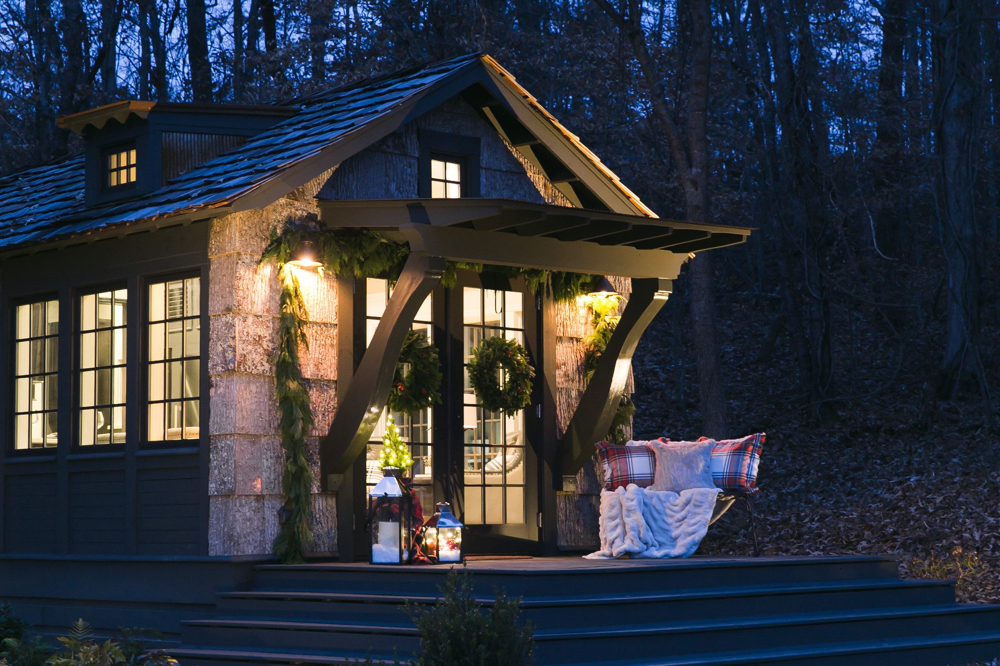 Low Country Designer Cottage — photo 2
